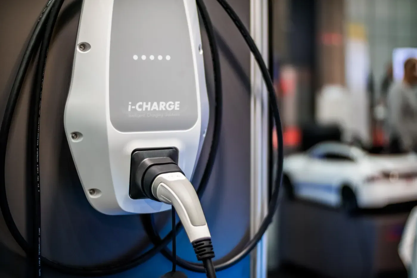 Borne de recharge IRVE à Saint-Maur-des-Fossés
